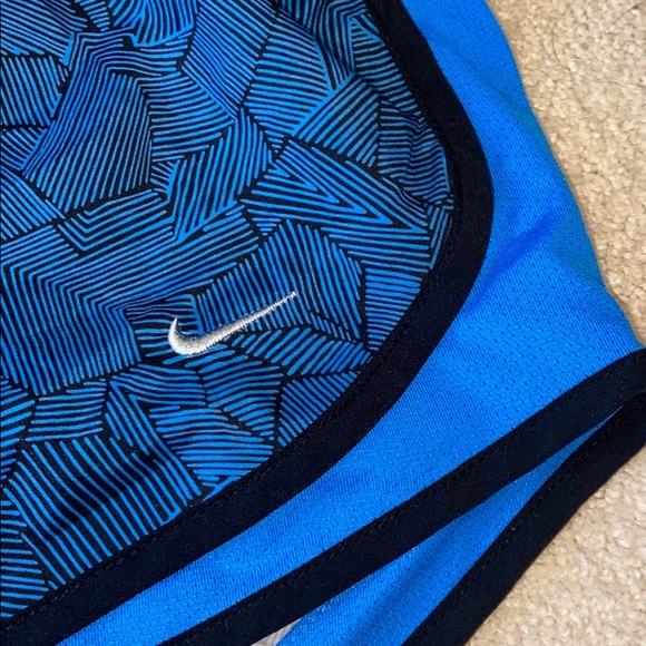 Blue patterned Nike shorts. - Picture 2 of 4